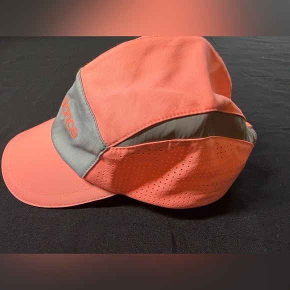 New balance Unisex 5 Panel running hat Reflective UV Salmon And Gray main image 4